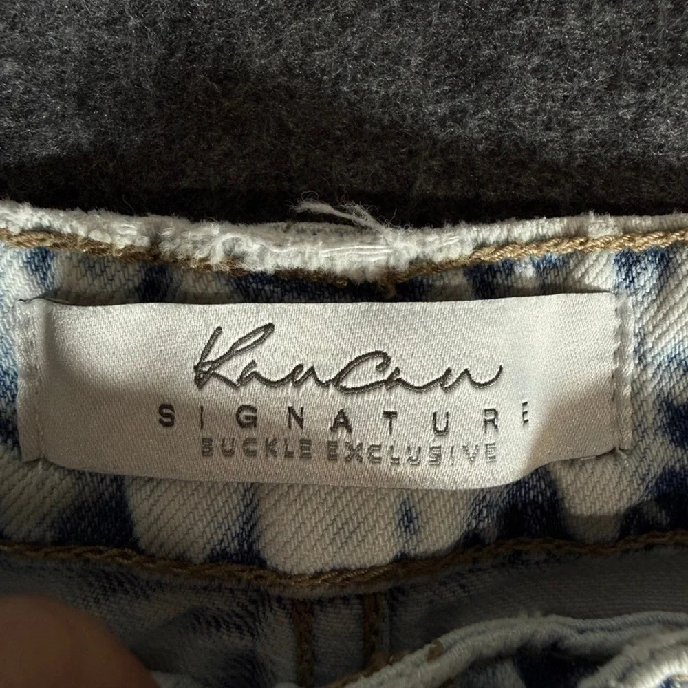 KanCan Signature light wash